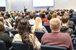 Politisches Kino